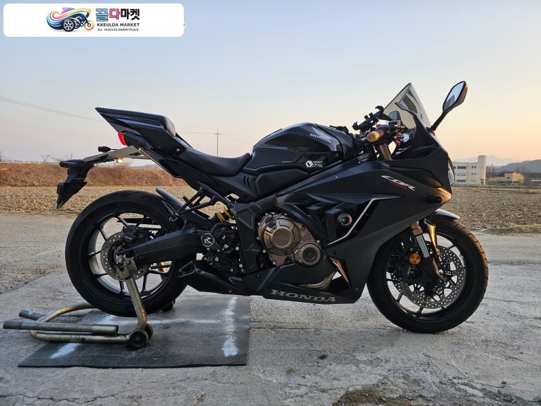 혼다 CBR 650 R ABS 2021년식 21년 혼다 CBR650R 블랙