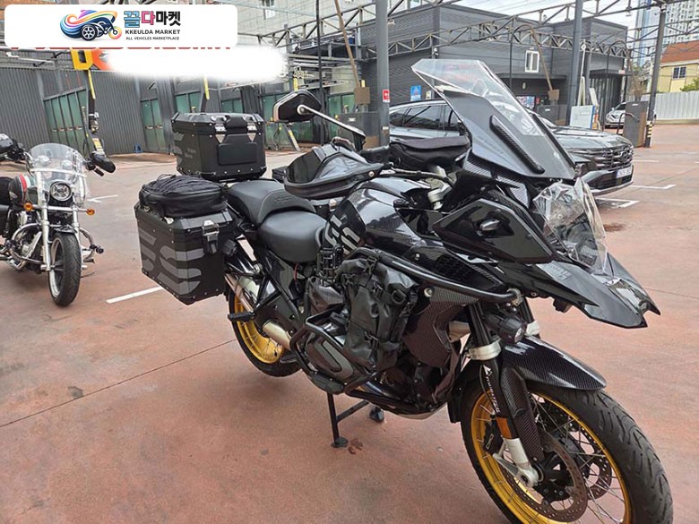 BMW R 1250 GS 2021년식 BMW1250GS 2021년 트리플블랙 16555km 전체카본테칼 로우시트 풀튜닝 판매합니다 정품 알루미늄3박스
