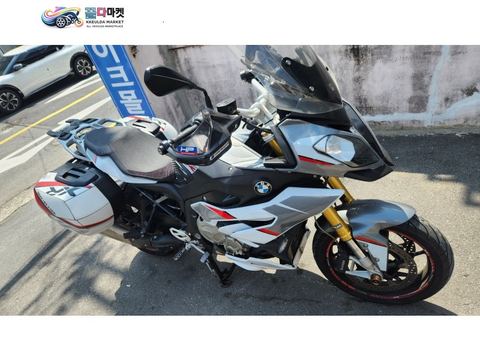 BMW S 1000 XR 2016년식 bmw s1000xr 2016년식 아크라포빅 머플러 사이드박스 옵션 장착~~