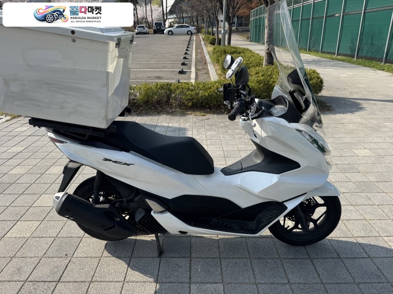 혼다 PCX 125 ABS 2023년식 혼다 pcx125 23년 abs 배달풀셋팅 화이트컬러 깔끔한 차량팝니다