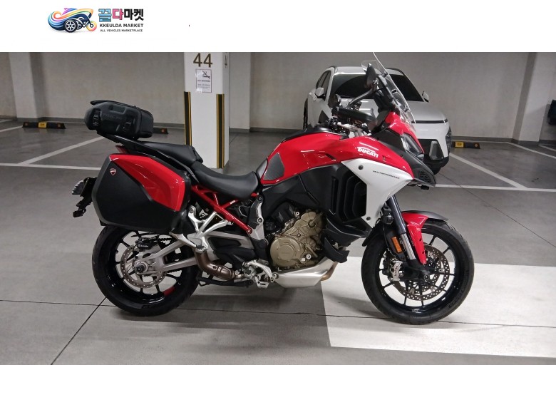 두카티 멀티스트라다 V4 S 2021년식 바이크 미련없이 보냅니다.