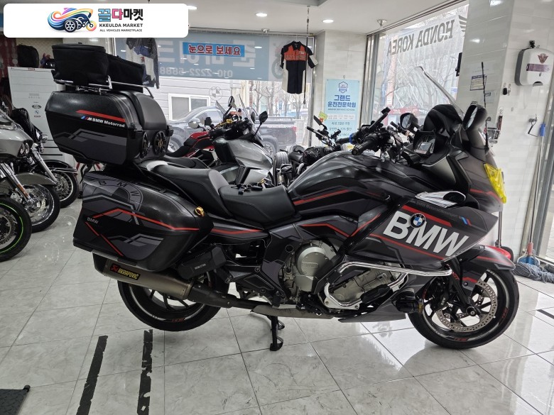BMW K 1600 GT 2014년식 BMW / K 1600 GT 년식 2014 무사고 / 무꿍 / 무슬림 / 방탄 대칼 풀 튜닝 아크라 구변OK 정말 깨끗합니다