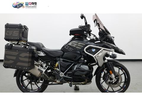 BMW R 1250 GS 2022년식 [ 매버릭바이크 ] / 풀옵션, 아크라포빅 머플러 장착된 BMW R1250GS 판매합니다.