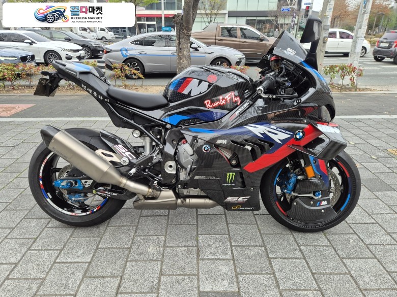 BMW M 1000 RR 2023년식 최상급 레어템 BMW M1000RR //  눈물의 양도.