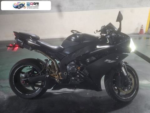 야마하 YZF R1 2008년식 야마하 r1 관리잘된 구형 판매합니다 !