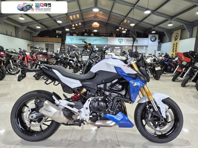 BMW F 900 R 2023년식 BMW F900R 화이트 23년 2,144km