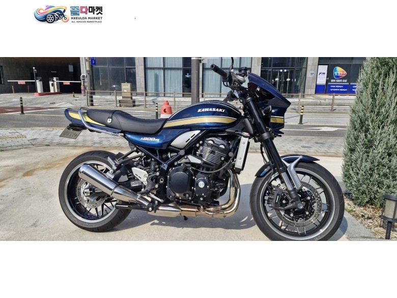 가와사키 Z 900 RS ABS 2023년식 z900rs 신차급 판매합니다.