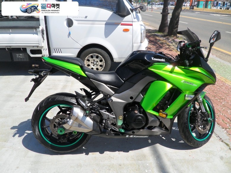 가와사키 Z 1000 SX 2013년식 가와사키 Z100SX 판매합니다 .