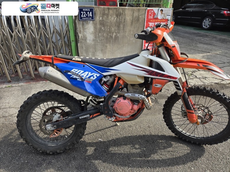 KTM 250 EXC F 식스데이 2018년식 키로수 적고 깨끗한 엔듀로 바이크 팝니다