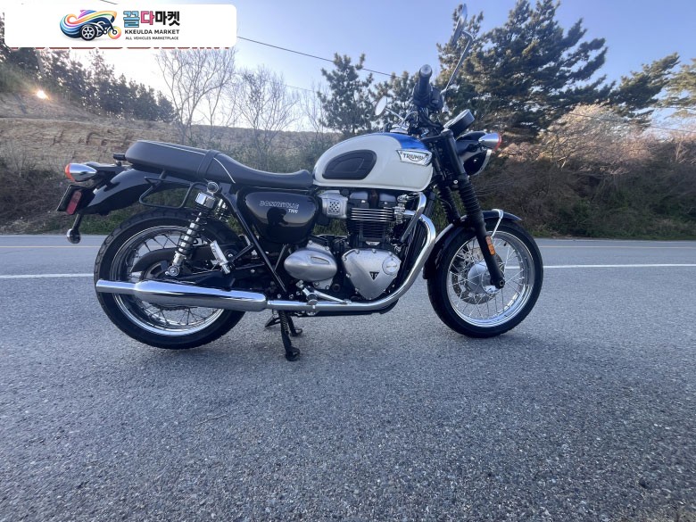 트라이엄프 본네빌 T100 2020년식 2020년 트라이엄프 본네빌 T100 16300km