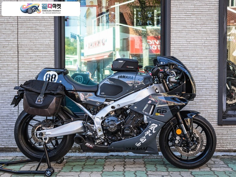 야마하 XSR 900 GP 2024년식 XSR900 GP 무사고 9,800 주행 준 풀옵션 풀 시스템 구변 완료