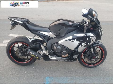 혼다 CBR 1000 RR 2015년식 CBR1000RR 2015년식 상태및 정비이력 확실한 모터사이클