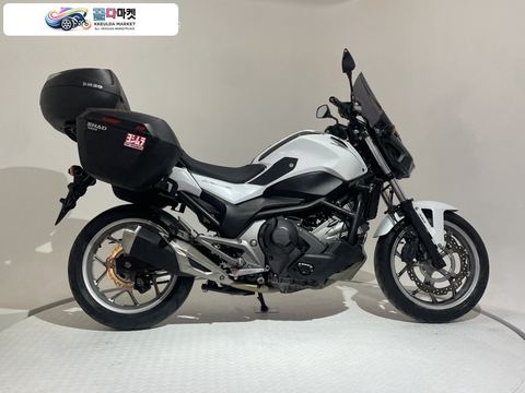 혼다 NC 750 X DCT 2017년식 [바이크스테이션] ●사용검사가능● 점검완료 상태양호 소모품다수 R타이어교체 스모그윈드스크린 라디에이터가드 머플러슬라이더 SP거치대  SHAD 삼박스+브라켓 탱크패드 니그립패드 스테빌라이저