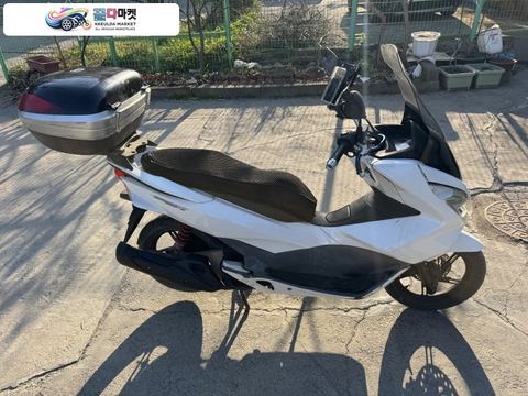 혼다 PCX 125 FI 2016년식 혼다 PCX125 16년 화이트컬러 깔끔한차량 팝니다