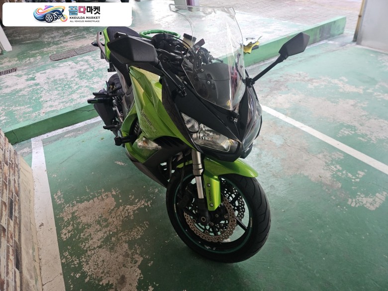 가와사키 Z 1000 SX 2013년식 지숙이 떠나보내려합니다~!