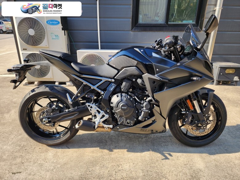 스즈끼 GSX 8 R 2025년식 SLBIKE 2025년식 스즈키 GSX-8R 블랙 신차급 판매