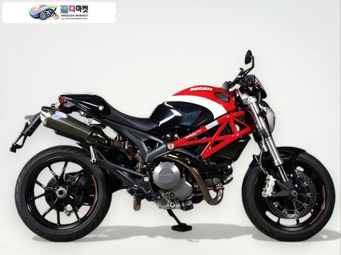 두카티 몬스터 796 2011년식 [ DUCATI ] 몬스터796 스포츠 네이키드 / 정픔 떼르미뇨니 슬립온 / 무사고 중고 매물 / 매입 및 대차 가능 / 후불 배송 서비스