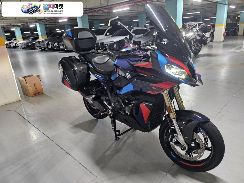 BMW S 1000 XR 2022년식 23년 6월 출고 BMW S1000XR 무꿍/무사고 풀튜닝 (아크라 구변완료) 병적관리 최상급 판매합니다.