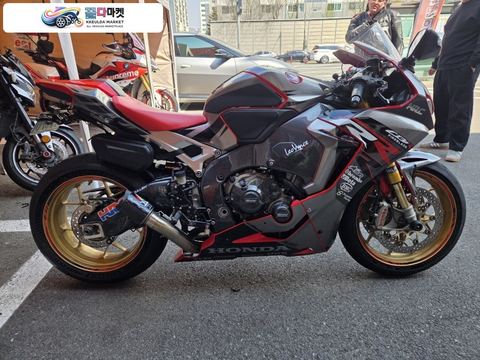 혼다 CBR 1000 RR SP 2018년식 cbr1000rr sp판매합니다