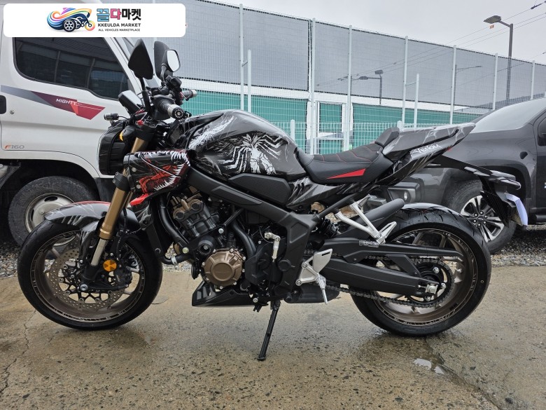 혼다 CB 650 R E 클러치 2025년식 나만을 위한 바이크 입양하세요