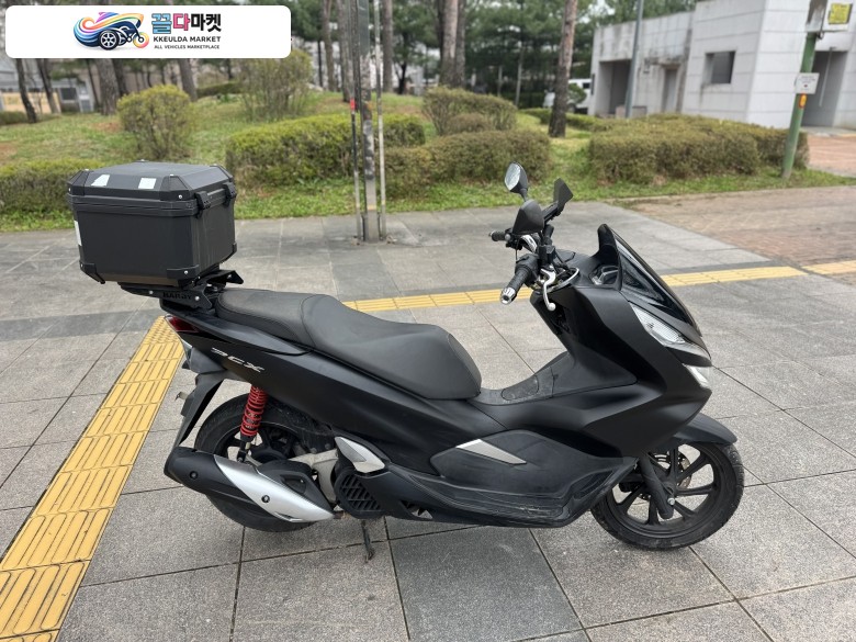 혼다 PCX 125 FI 2019년식 혼다 더뉴 pcx125 19년형 멧블랙 짧은키로수 팝니다