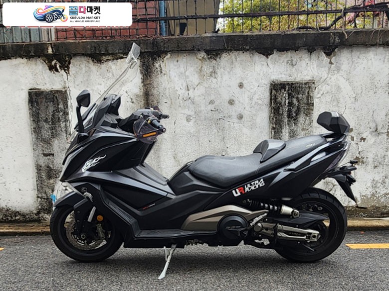 킴코 AK 550 i 2018년식 킴코 AK550 팔아요..