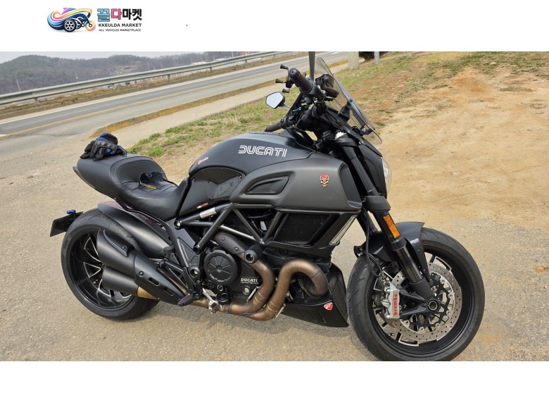 두카티 디아벨 2018년식 오토바이판매