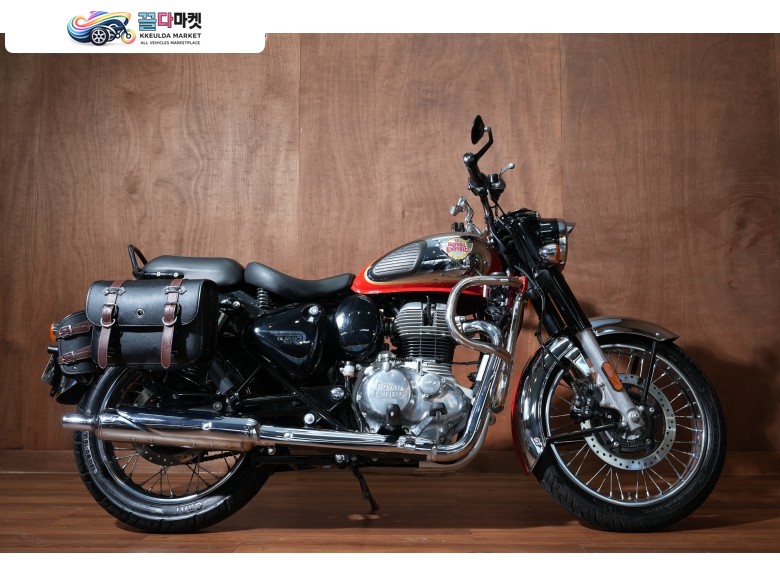 로얄엔필드 클래식 350 2023년식 로얄엔필드 / 클래식350 / 2023 / 8,100 KM 판매/대차