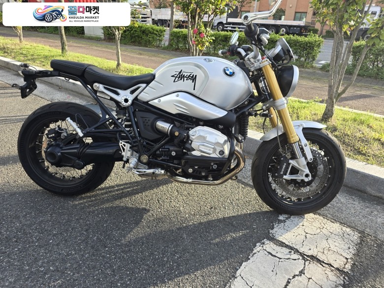 BMW R 나인 T 2022년식 BMW R9T 옵션719