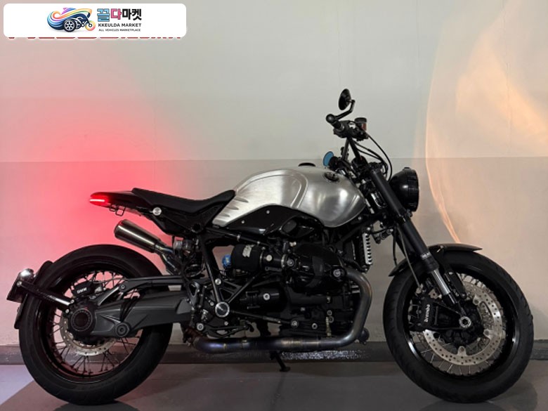 BMW R 나인 T 2014년식 사용검사없이 이전가능한 14년식 BMW 알나인티 노멀 R NINE T 노말 풀티탄배기,풀커스텀차량 판매합니다.