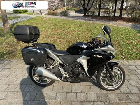 혼다 CBR 250 R 2013년식 혼다 cbr250rr 13년형 짧은키로수 기비삼박스튜닝 판매합니다