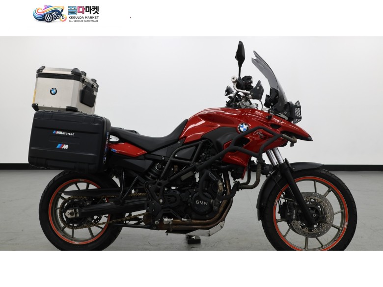 BMW F 700 GS 2013년식 [ 매버릭바이크 ] / 아크라포빅 머플러 장착된, 투어 옵션 구성 BMW F700GS 판매합니다.