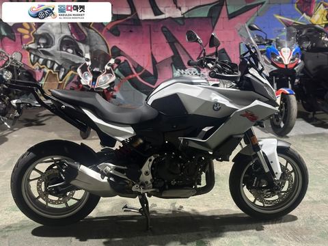 BMW F 900 XR 2022년식 BMW F900XR 2022년식 1만KM 1인신조 관리잘된차량판매합니다.