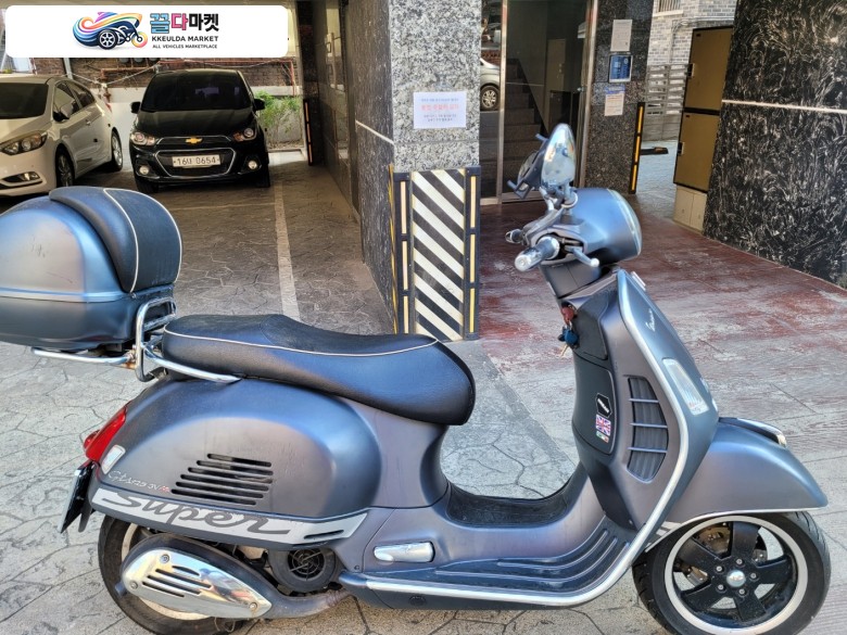 베스파 GTS 125 슈퍼 2015년식 베스파 gts 125스쿠터  판매합니다