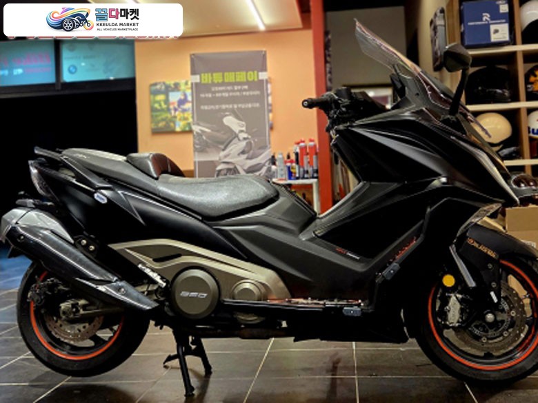 킴코 AK 550 i 2018년식 킴코 ak550 판매합니다^^