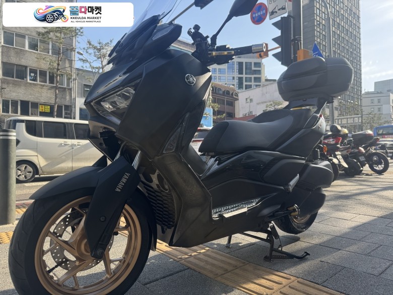 야마하 X 맥스 300 ABS 2023년식 깔끔하고 관리잘된 X MAX 입고되어 판매합니다