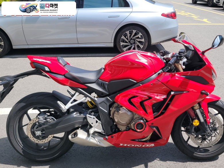 혼다 CBR 650 R ABS 2020년식 혼다 CBR650R 판매합니다.
