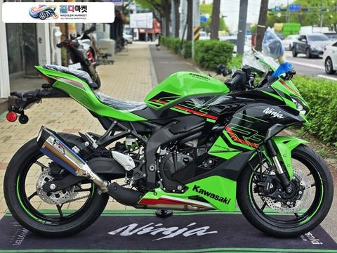 가와사키 닌자 ZX 4 RR 2024년식 [수원동문모터스] ZX4RR 요시무라 티탄장착한 신차 판매합니다.