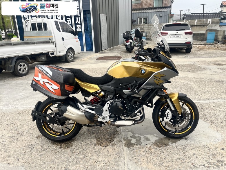 BMW F 900 XR 2021년식 BMW F900XR / 2021년식 2만키로/ 사이드박스 / 엔진가드 / 안개등 /