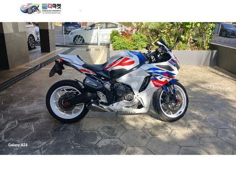 혼다 CBR 650 R ABS 2023년식 혼다 CBR650R ABS(혼다 CBR 30주년 기념 도색+데칼+광택+코팅/200만원상당)