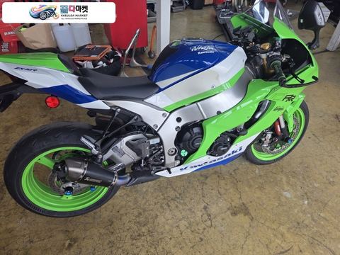 가와사키 닌자 10 R ABS 2024년식 깔끔한 가와사키 40주년 zx-10R 판매합니다