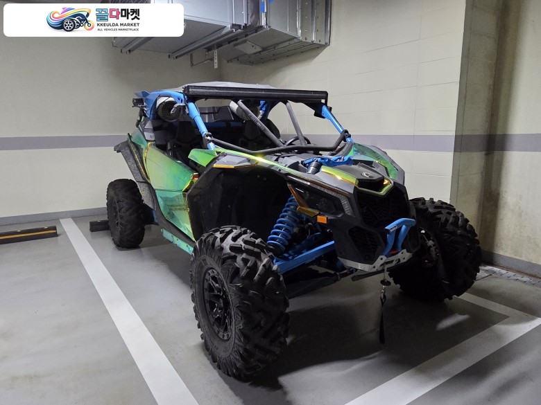 캔암 메버릭 X3 X RC 2018년식 메버릭 X3 RC판매합니다 현재 랩핑 되어 있으며 색상변경 가능합니다