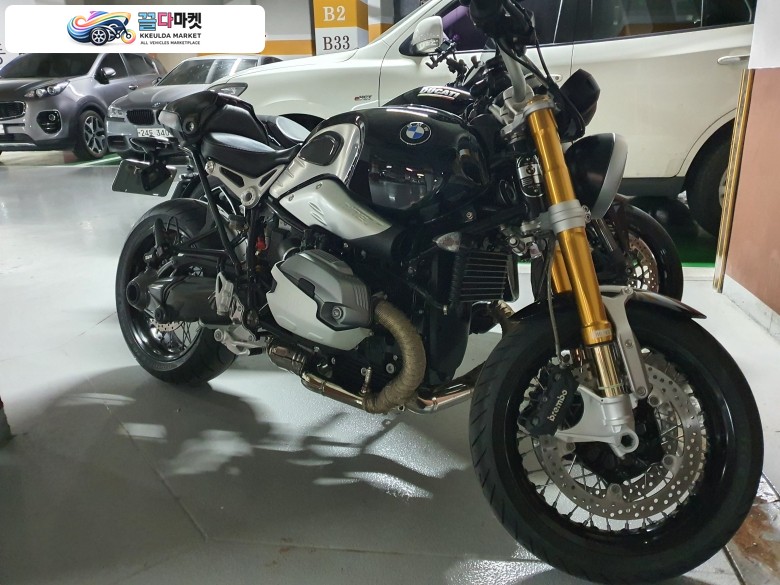 BMW R 나인 T 2015년식 주행거리 19,200km 소장용 바이크   경남 양산 보관