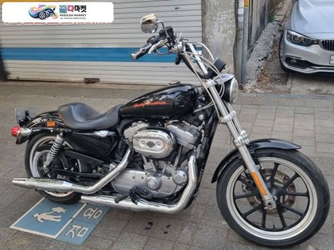 할리데이비슨 883 슈퍼로우 2012년식 할리데이비슨 883 슈퍼로우 판매합니다.