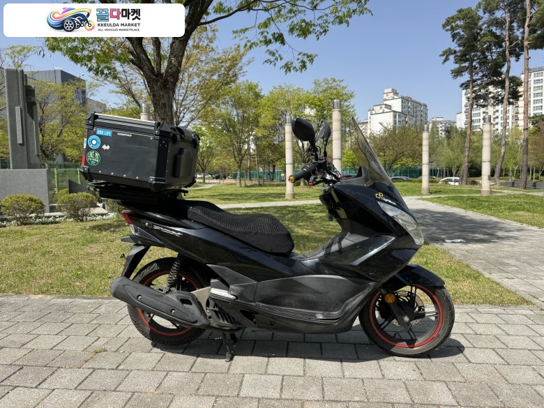 혼다 PCX 125 FI 2016년식 혼다 PCX125 16년형 연비 내구성최상 초 가성비차량 팝니다