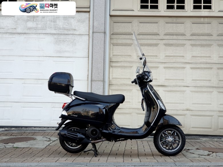 베스파 LX 125 2023년식 몽키바이크 - 23년식 베스파 LX125 (S+급!1인신조!무사고!무꿍!1400KM실주행!점검완료!) 오토바이매입!대차가능!전국바이크매입!