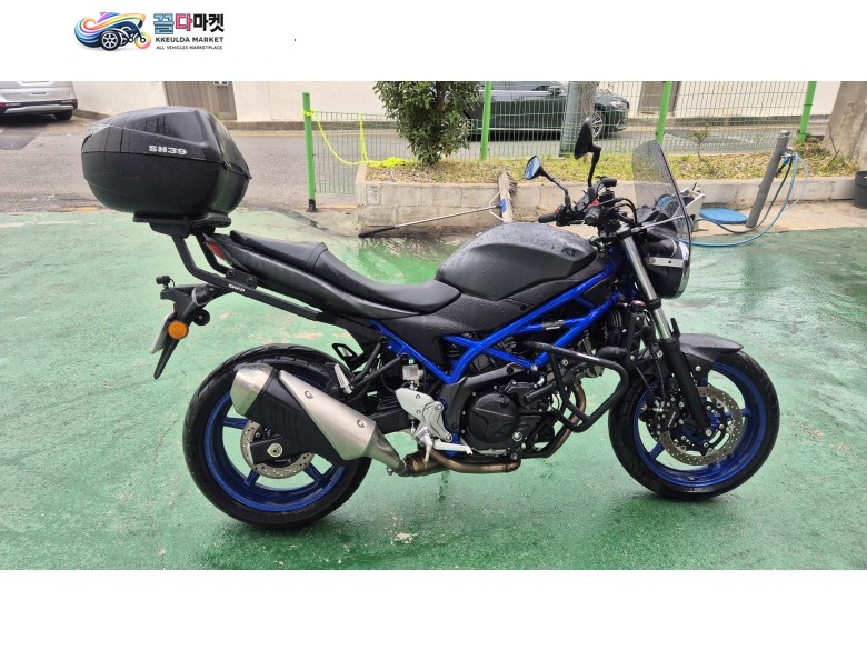 스즈끼 SV 650 2021년식 2022년식 1405km 스즈끼 SV650A 판매합니다.