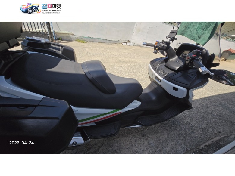 스즈끼 버그만 650 익스큐티브 2015년식 버그만650 판매합니다