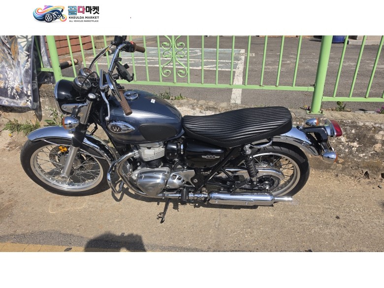 가와사키 W 800 2023년식 W800