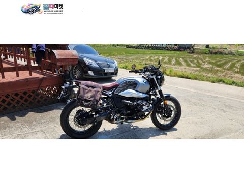 BMW R 나인 T 스크램블러 2023년식 옵션719모델 입니다.